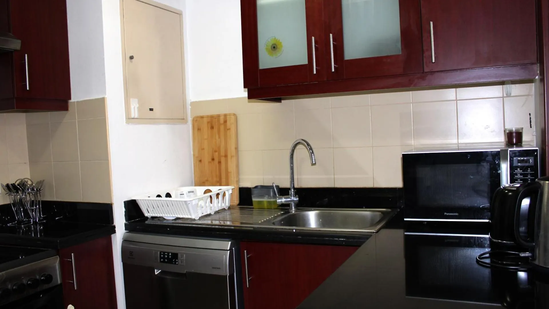 Urban Panda Skyview Homestay Jbr Dubai 0*,  Emirati Arabi Uniti